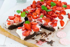 Brownie mit Erdbeeren - Rezept