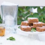 Die richtige Teezubereitung mit BRITA Tischwasserfilter + schneller Teekuchen mit frischer Minze